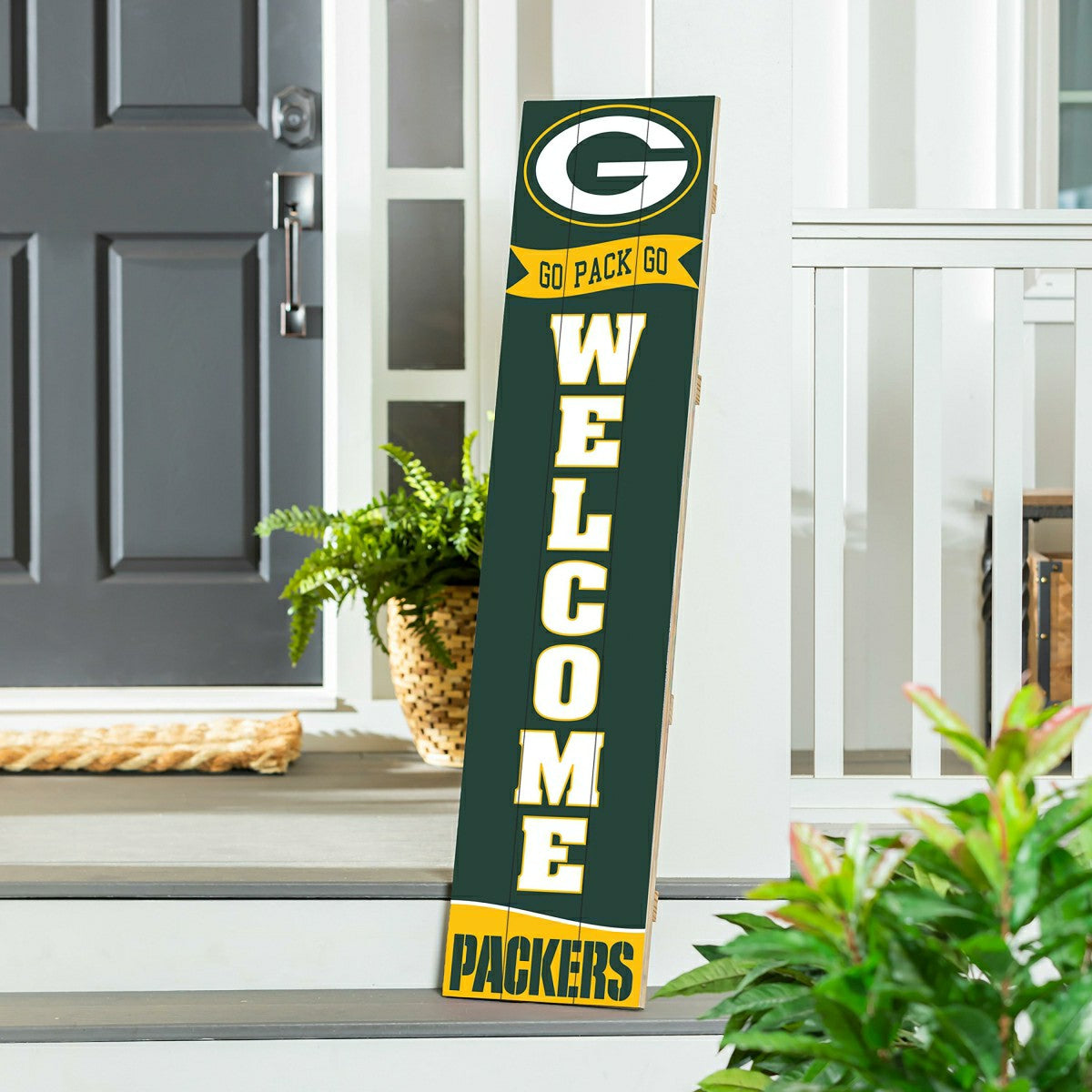Team Sports America Value - Green Bay Packers Large Single Sided Leaner, 46"