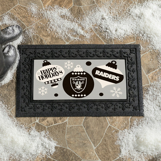 Team Sports America Essential - Las Vegas Raiders Holiday Flocked Coir Sassafras Switch Mat, 22"x10"
