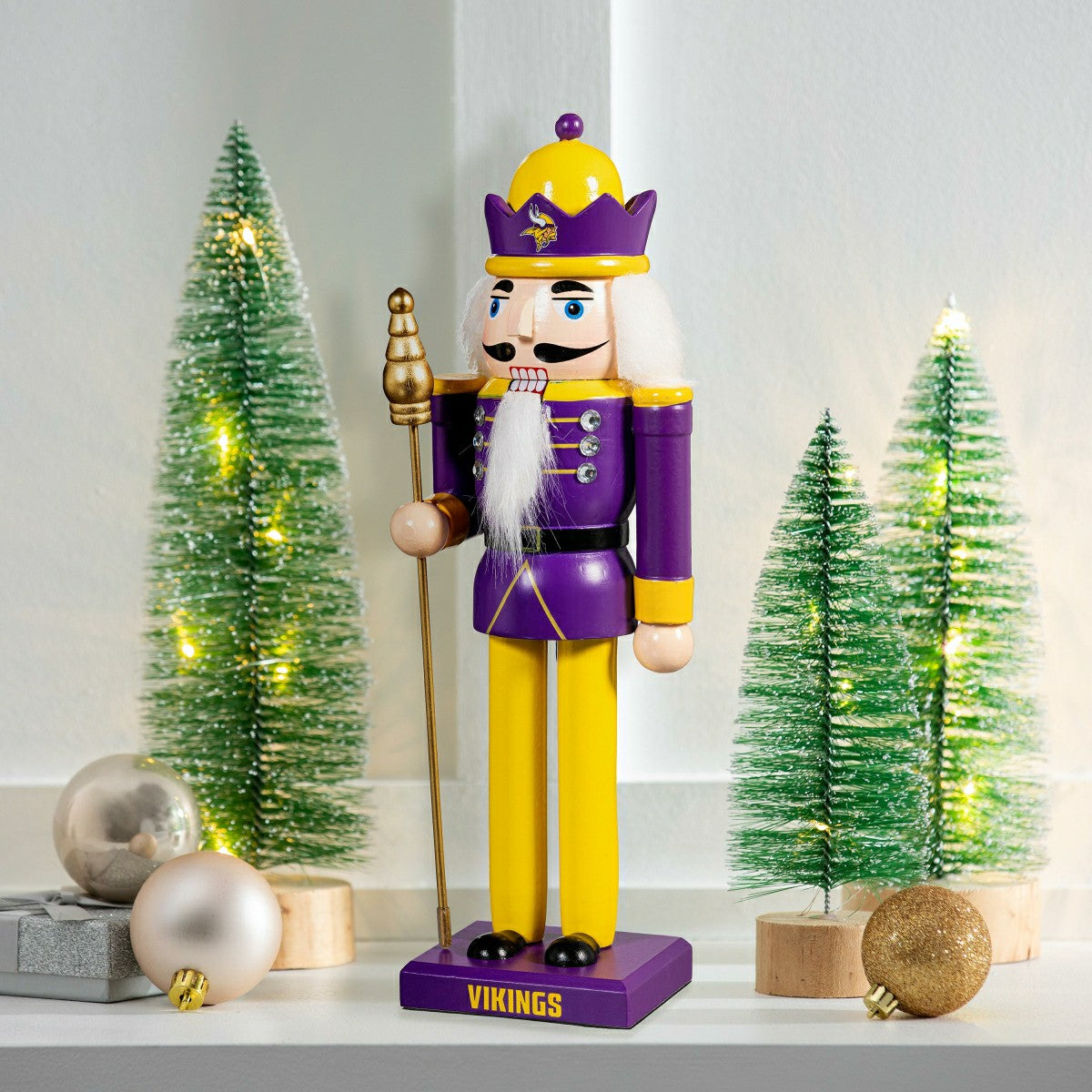 Team Sports America Essential - Nutcracker Statue, Minnesota Vikings