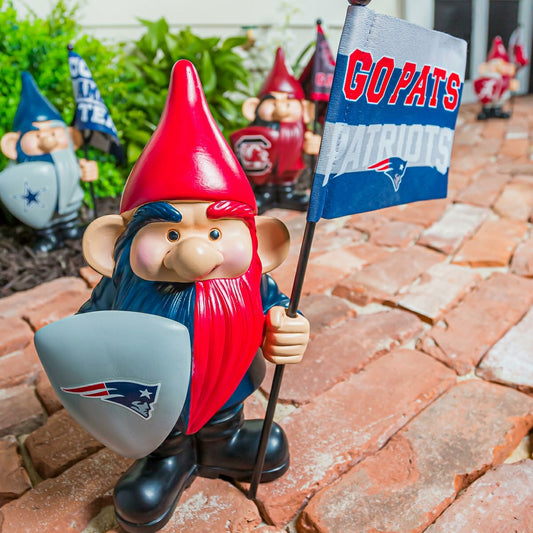 Team Sports America Best Seller - New England Patriots, Flag Holder Gnome