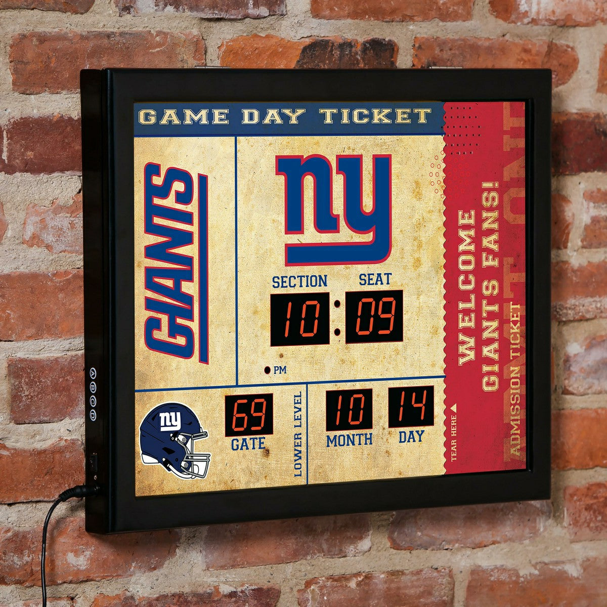 Team Sports America Recommended - Scoreboard Wall Clock, New York Giants