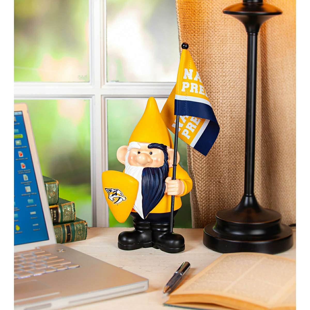 Team Sports America Classic - Nashville Predators, Flag Holder Gnome