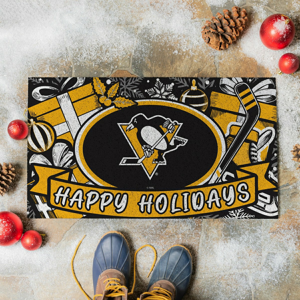 Team Sports America Classic - Pittsburgh Penguins Holiday PVC Mat, 28"x16"