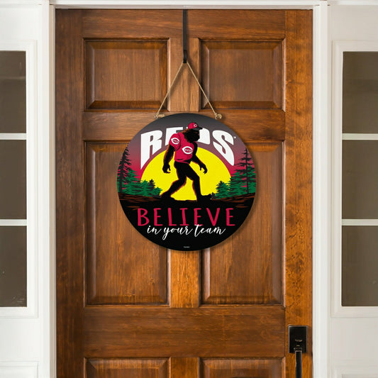 Team Sports America Trending - Cincinnati Reds Bigfoot Round Door Décor with Hanging Rope, 18x18