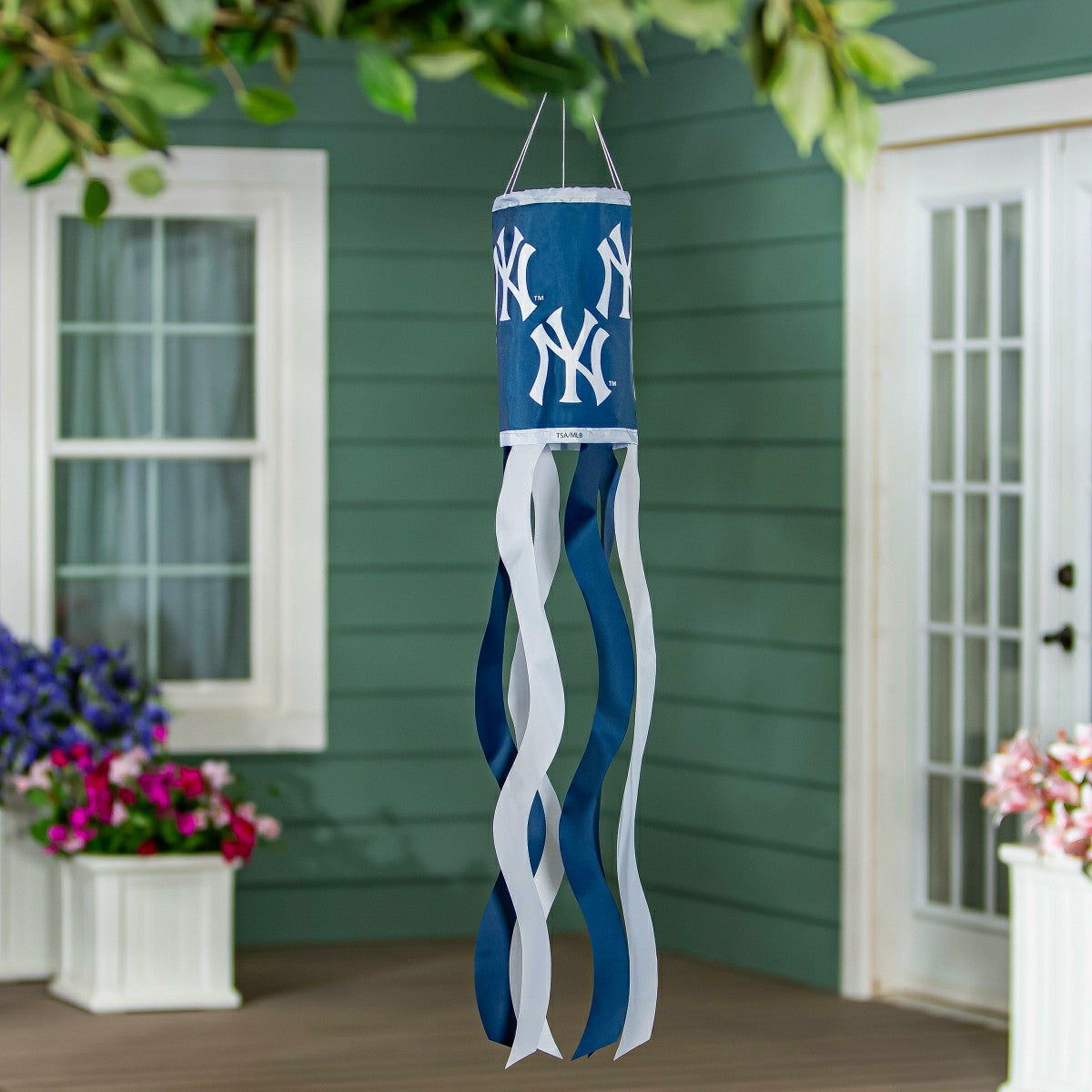 Team Sports America Classic - New York Yankees Windsock