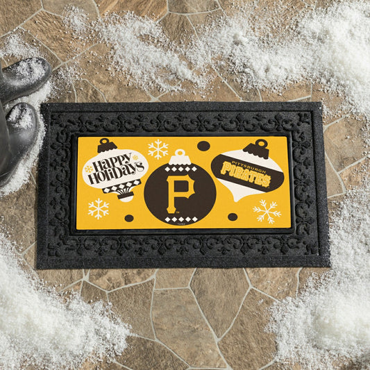 Team Sports America Best Seller - Pittsburgh Pirates Holiday Flocked Coir Sassafras Switch Mat, 22"x10"