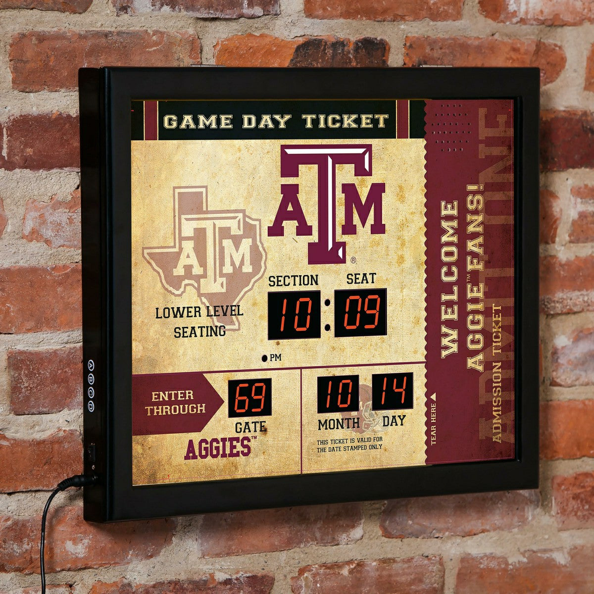 Team Sports America Signature - Scoreboard Wall Clock, Texas A&M