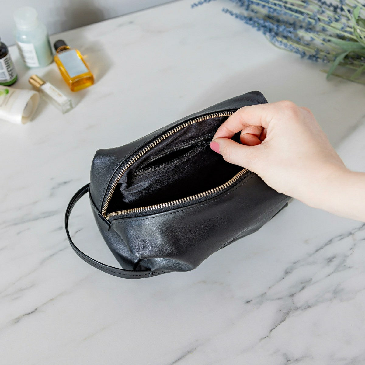 Team Sports America Value - US Naval Academy, Embossed Toiletry Bag, Black