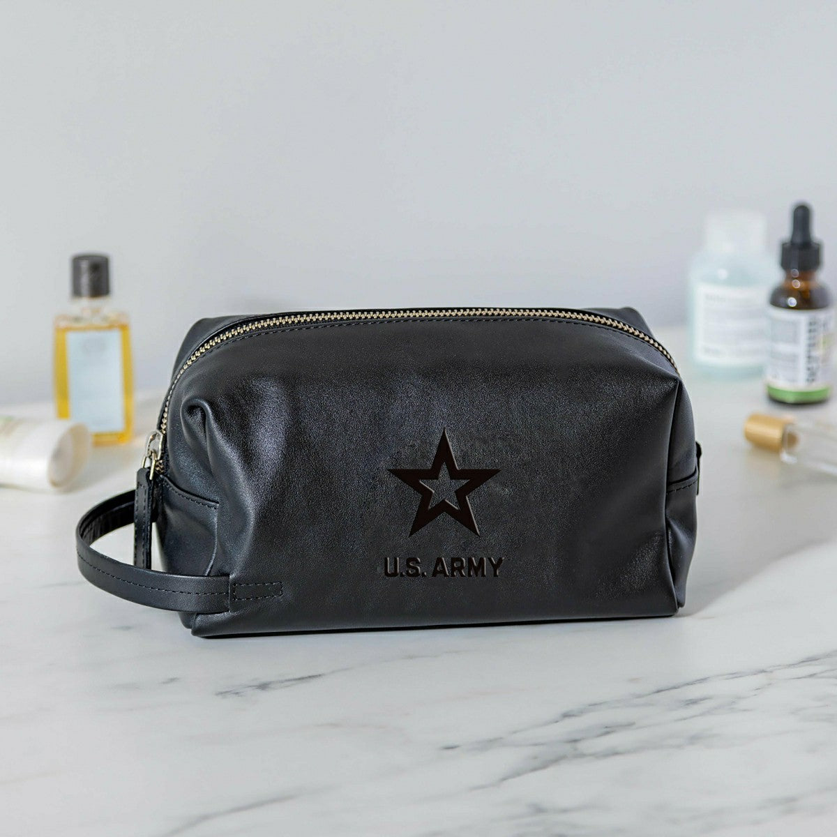 Team Sports America Value - US Army, Embossed Toiletry Bag, Black