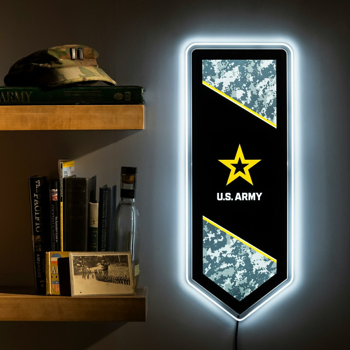 Team Sports America Value - US Army Military Pennant Glazelite LED Decor