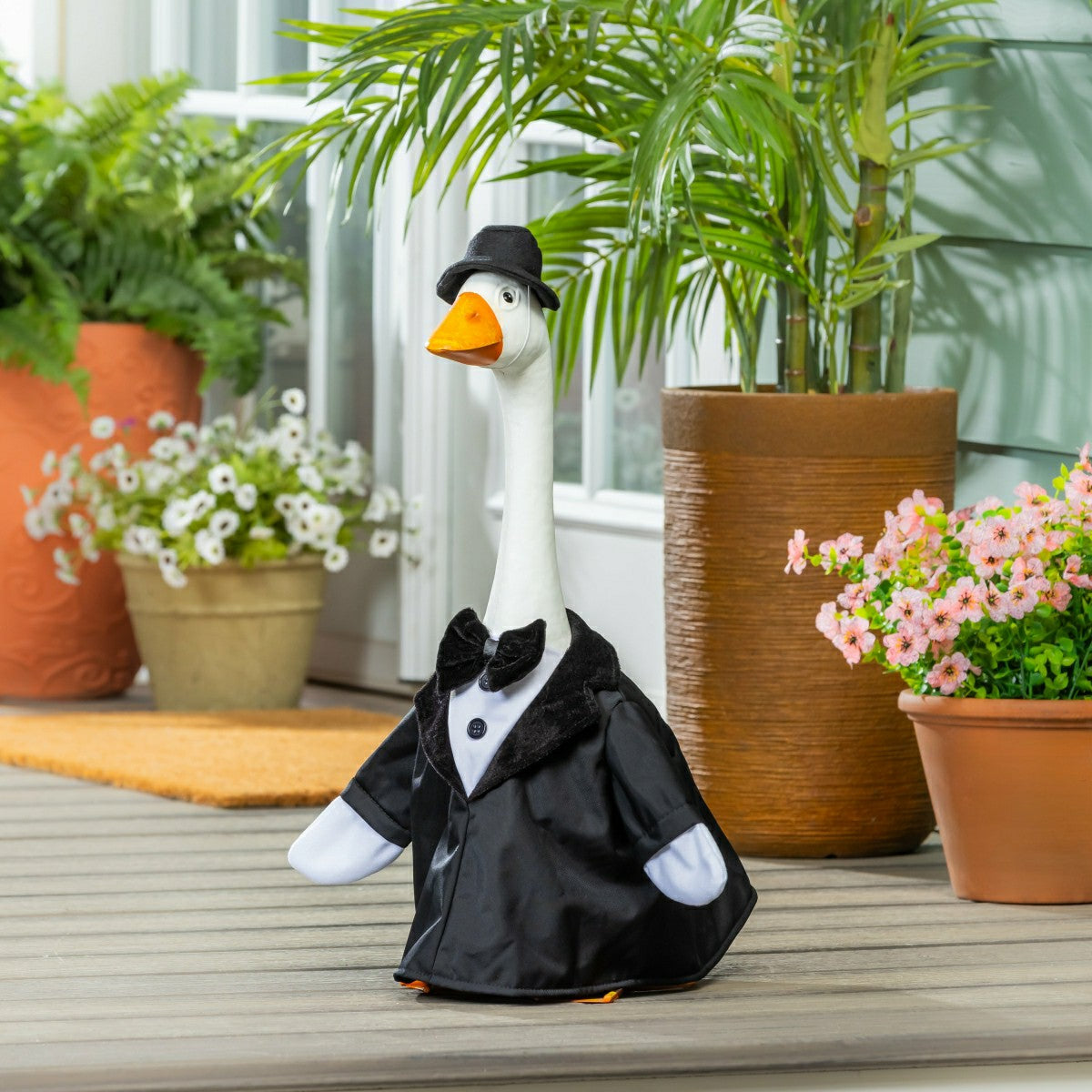 Team Sports America Classic - Metal Porch Goose Statue, 21"H
