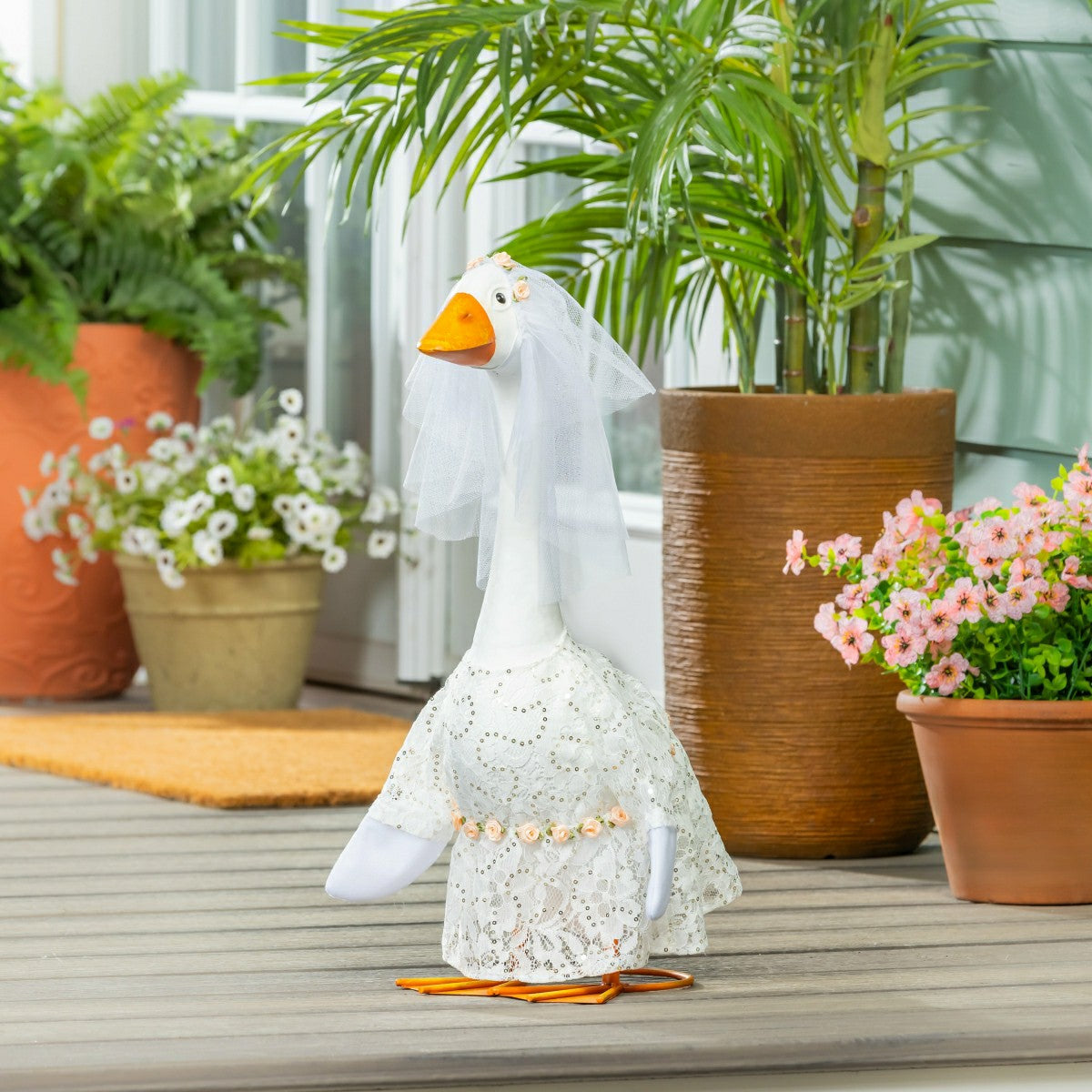 Team Sports America Classic - Metal Porch Goose Statue, 21"H