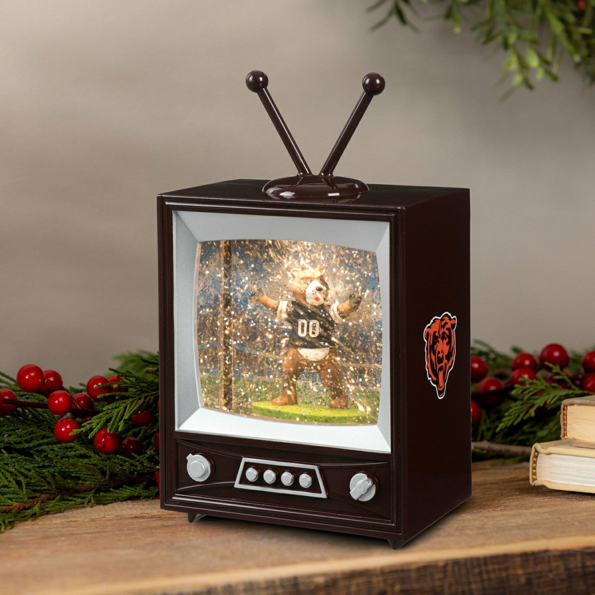 Team Sports America Essential - Chicago Bears Vintage TV Water Lantern