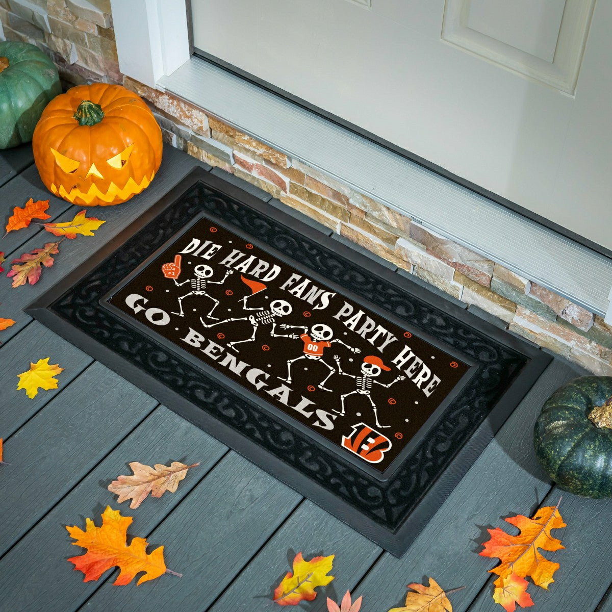 Team Sports America Essential - Cincinnati Bengals Flocked Coir Halloween Sassafras Switch Mat, 22"x10