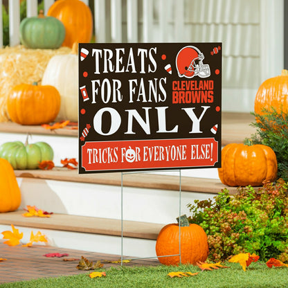 Team Sports America Essential - Cleveland Browns Yard Sign, Halloween Treats for Fans