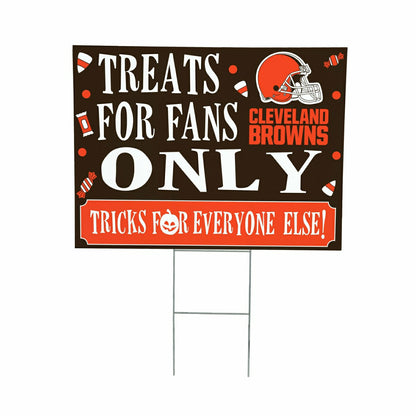 Team Sports America Essential - Cleveland Browns Yard Sign, Halloween Treats for Fans
