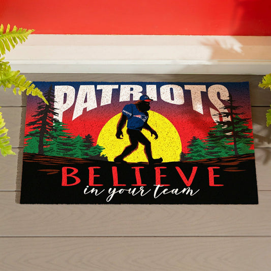 Team Sports America Classic - New England Patriots Bigfoot PVC Mat, 28"x16"