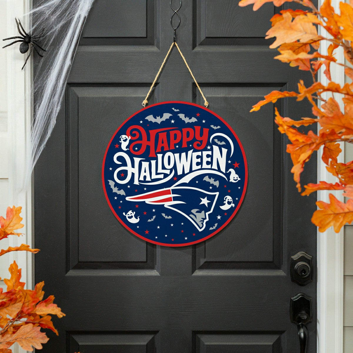 Team Sports America Essential - New England Patriots Halloween Round Door Décor with Hanging Rope, 18x