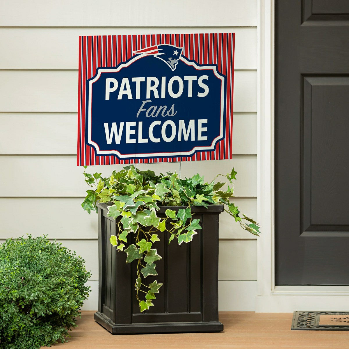 Team Sports America Essential - New England Patriots Coroplast Yard Sign, "Fans Welcome"