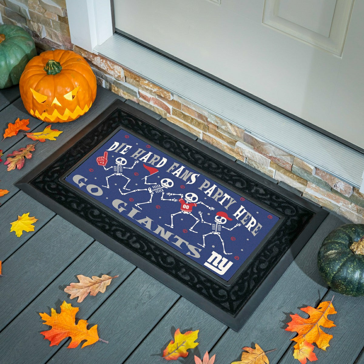 Team Sports America Signature - New York Giants Flocked Coir Halloween Sassafras Switch Mat, 22"x10"