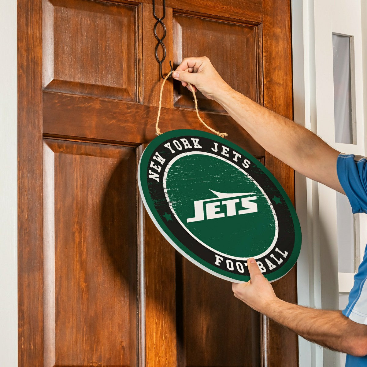 Team Sports America Classic - New York Jets Round Door Décor with Hanging Rope, 18x18