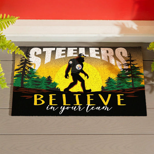 Team Sports America Essential - Pittsburgh Steelers Bigfoot PVC Mat, 28"x16"