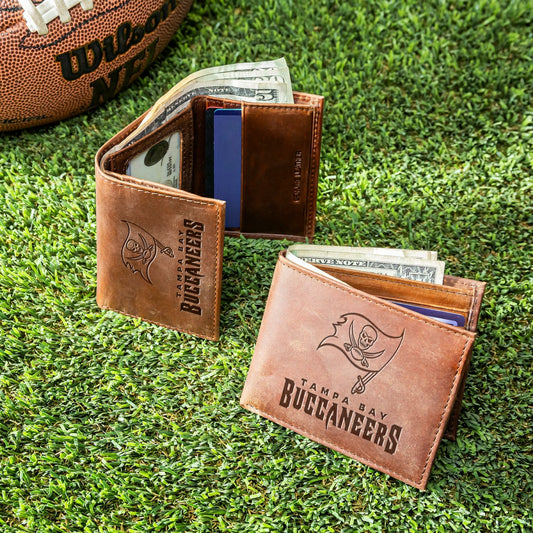 Team Sports America Signature - Tampa Bay Buccaneers, Bi-Fold and Tri-Fold Wallet Gift Set, Brown