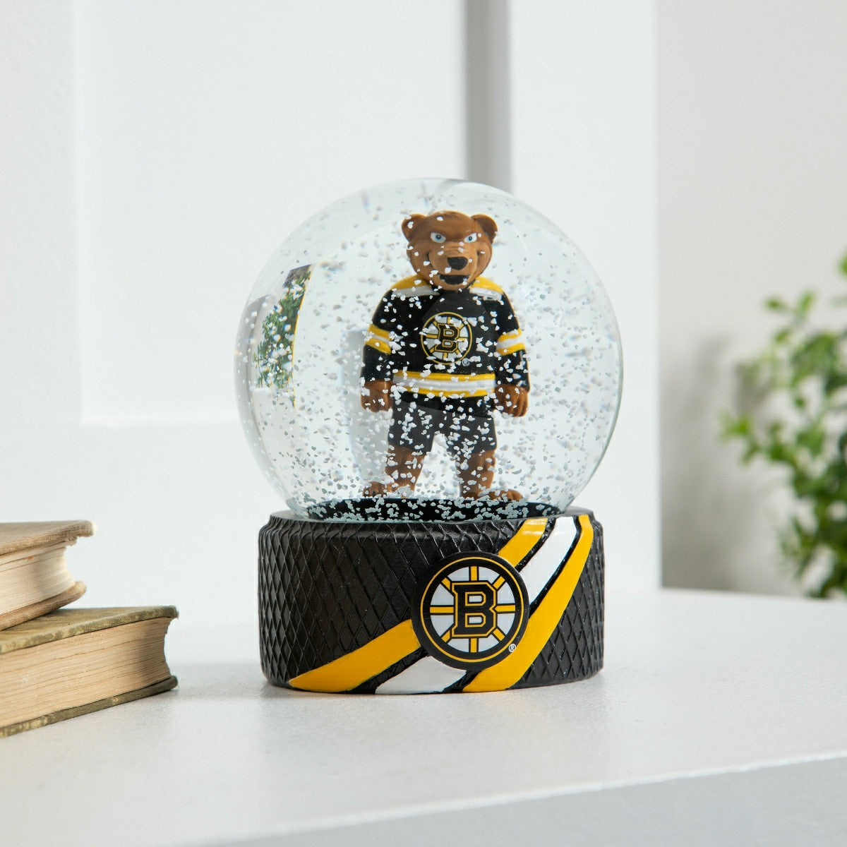 Team Sports America Trending - Water Globe, Boston Bruins
