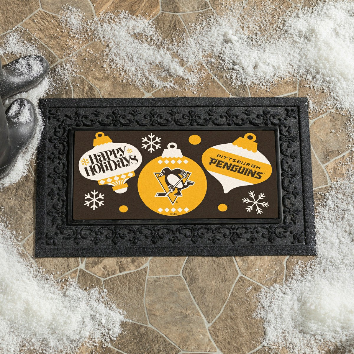 Team Sports America Essential - Pittsburgh Penguins Holiday Flocked Coir Sassafras Switch Mat, 22"x10"