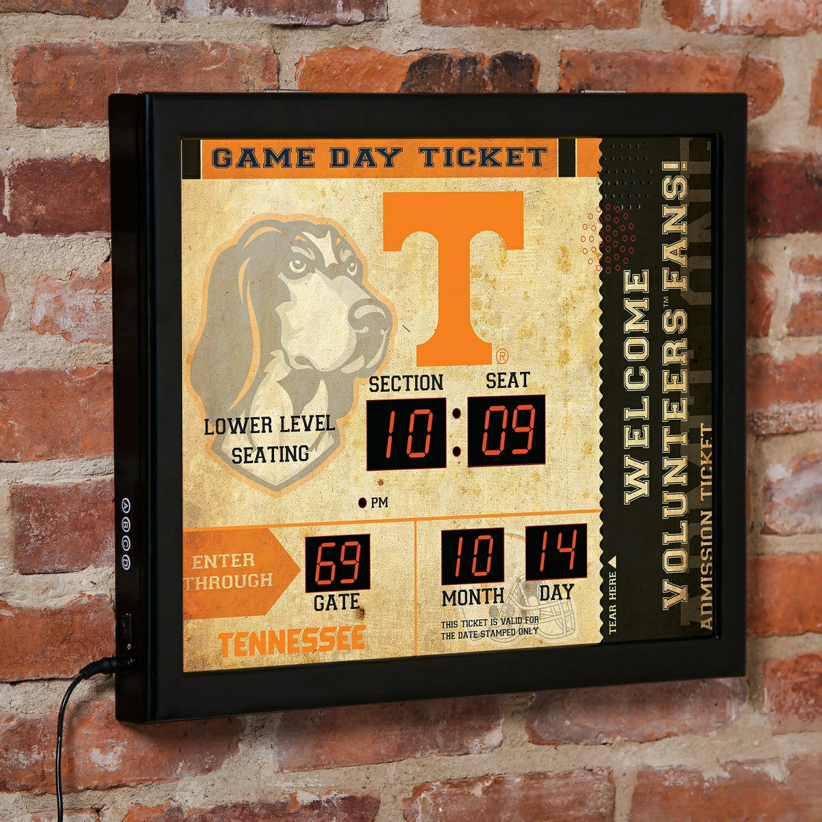 Team Sports America Classic - Scoreboard Wall Clock, Tennessee