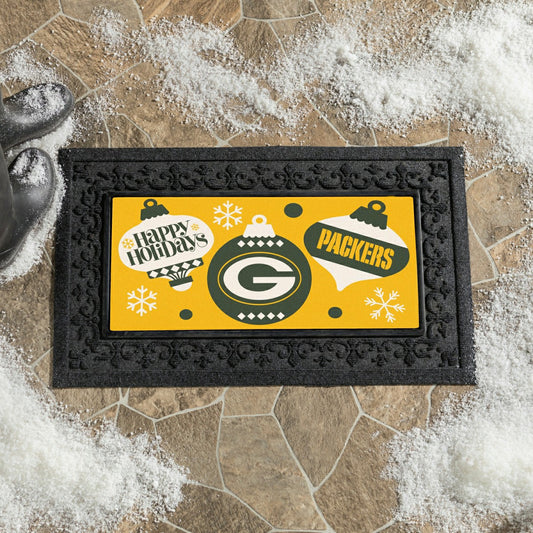 Team Sports America Trending - Green Bay Packers Holiday Flocked Coir Sassafras Switch Mat, 22"x10"