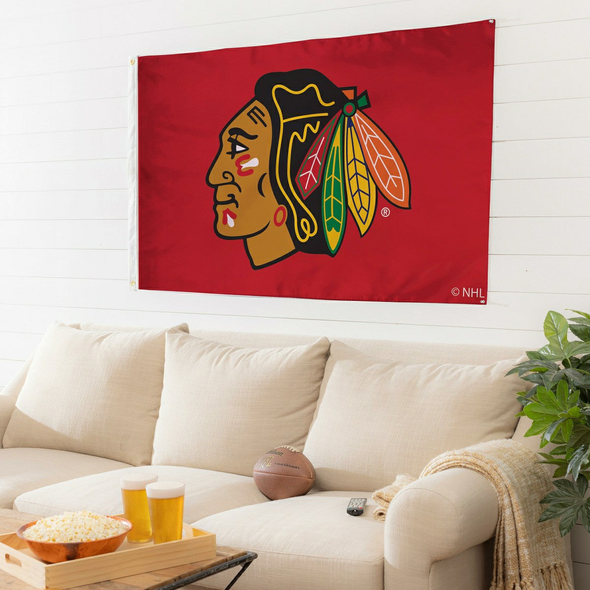 Team Sports America Exclusive - Chicago Blackhawks Single Sided Estate Flag with 2 Grommets, 3'x5'