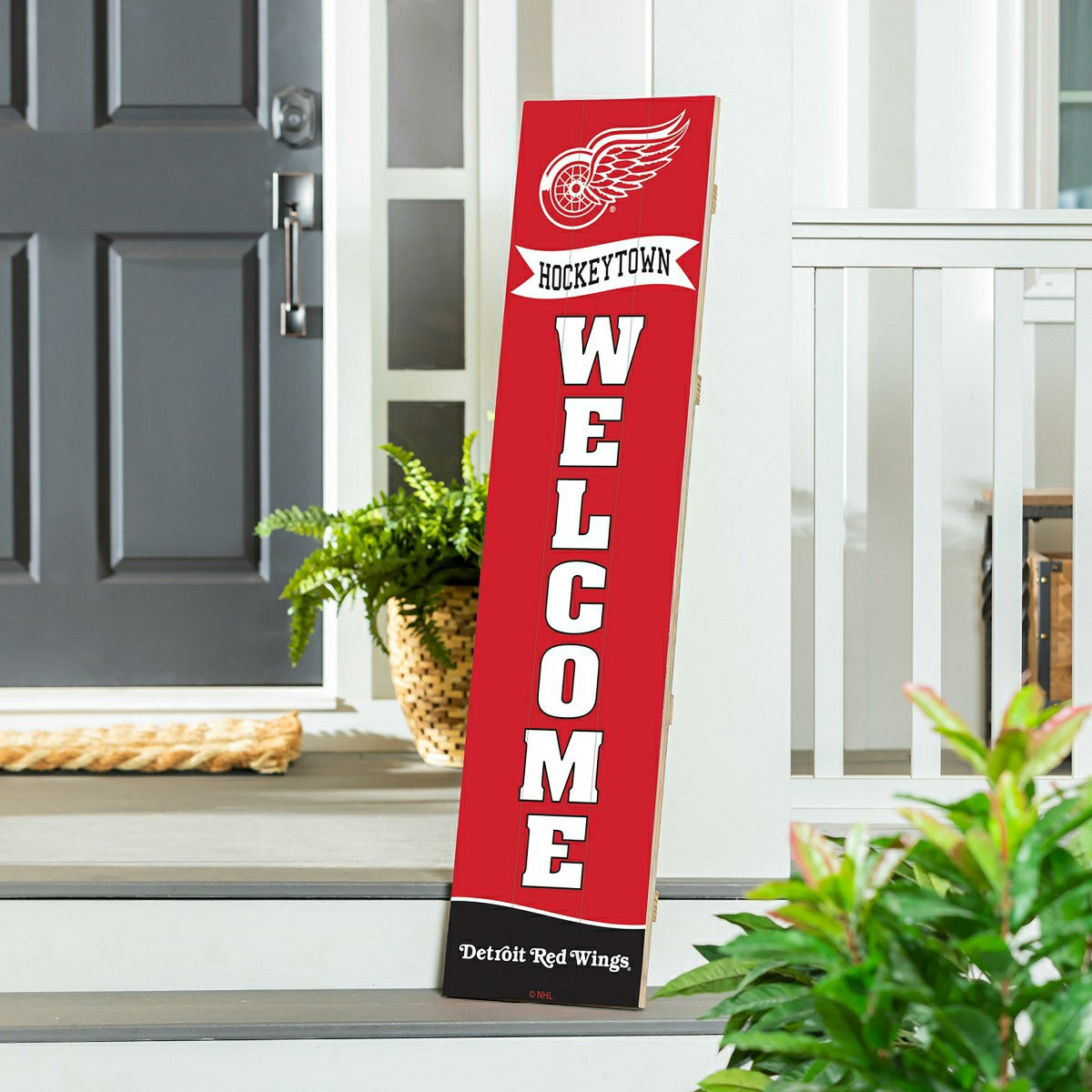 Team Sports America Recommended - Detroit Red Wings Large Single Sided Leaner, 46"
