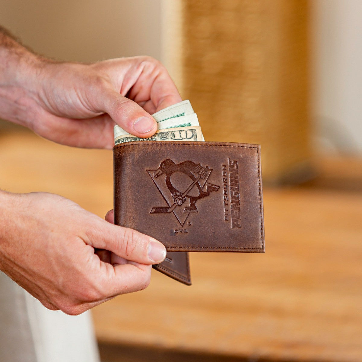 Team Sports America Recommended - Pittsburgh Penguins, Bi-Fold Wallet, Brown, CH, 100% Genuine Leather
