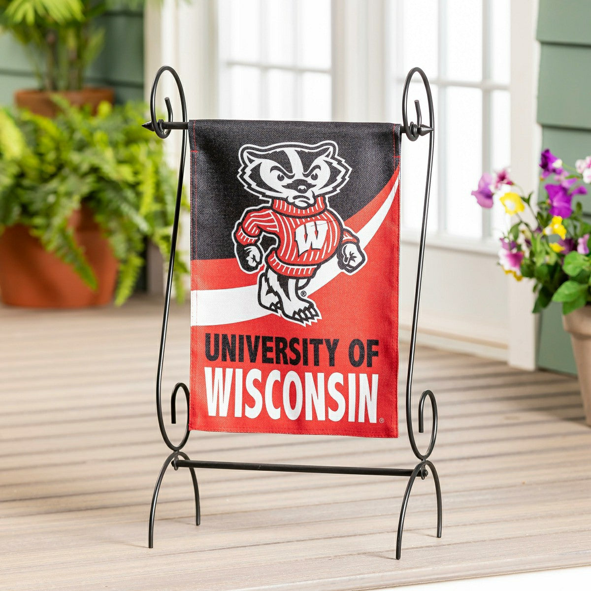 Team Sports America Signature - University of Wisconsin-Madison Burlap Flag GDN Size